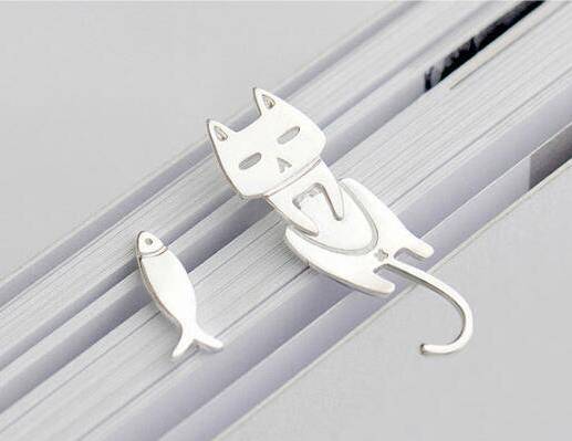 Hangry Cat & Fish Mismatched Earrings