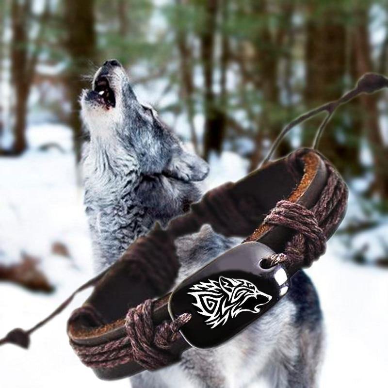 Howling Wolf Leather Bracelet - Wyvern's Hoard