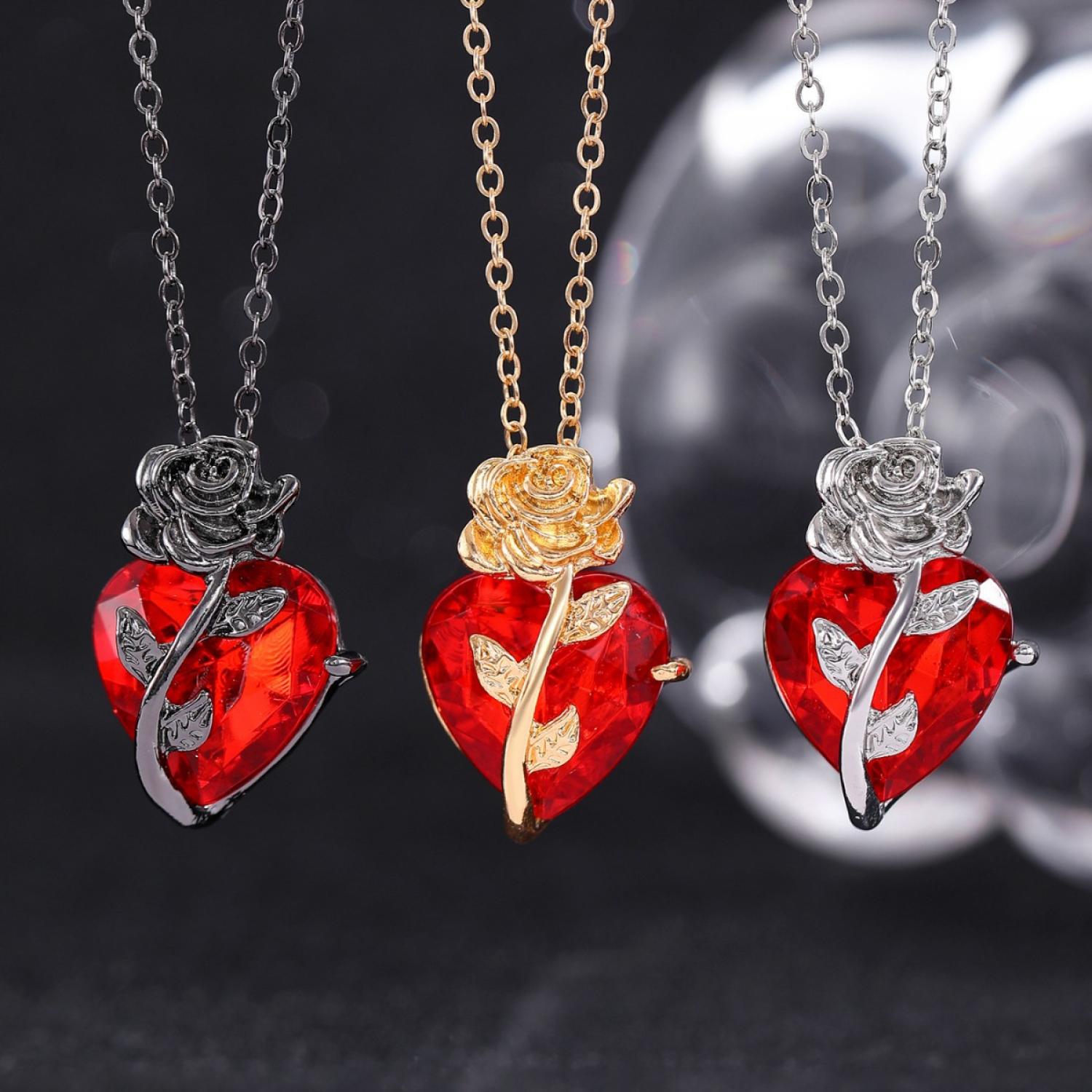 The Heart Rose Necklace