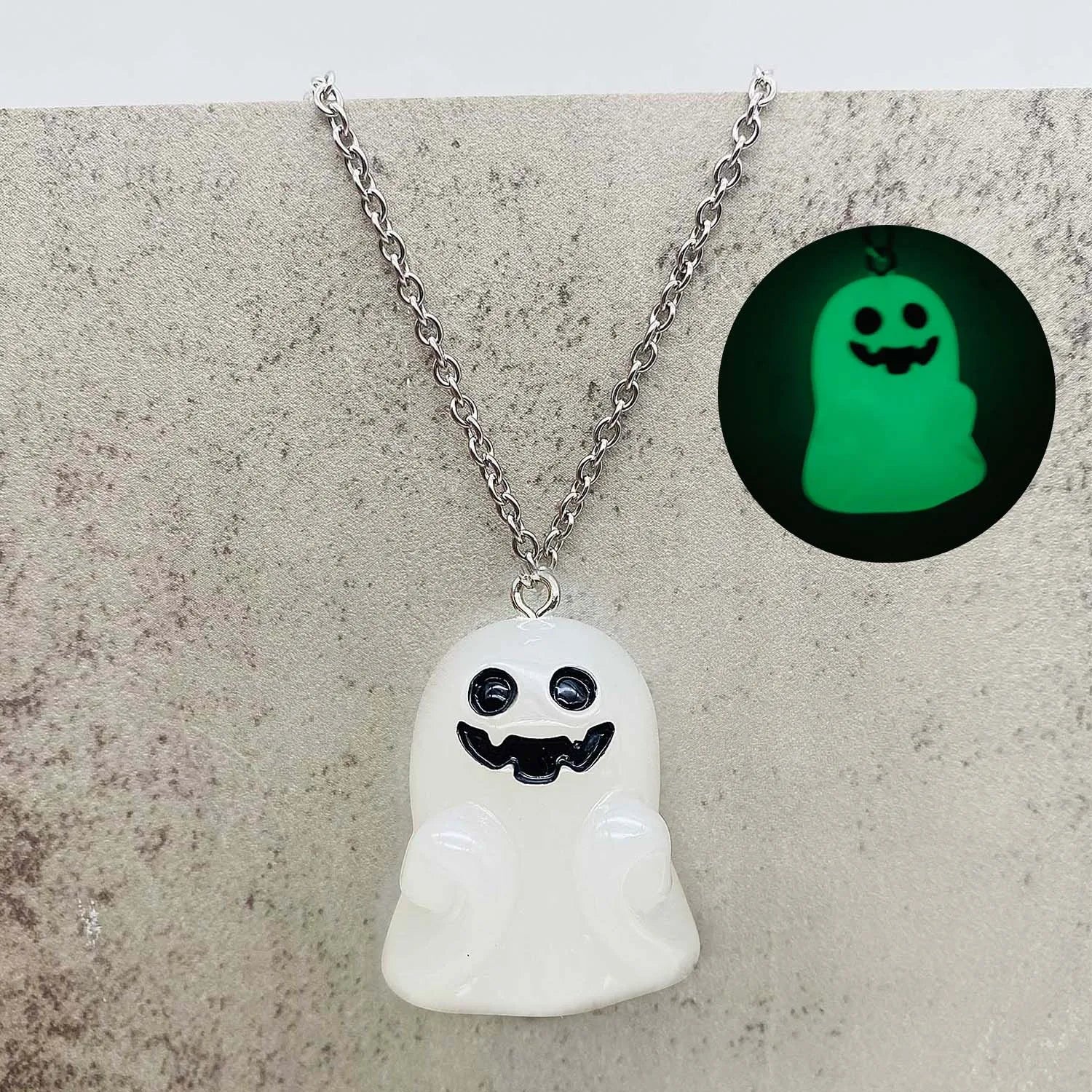 👻 Glow in the Dark Ghosties Necklace & Earring Set👻