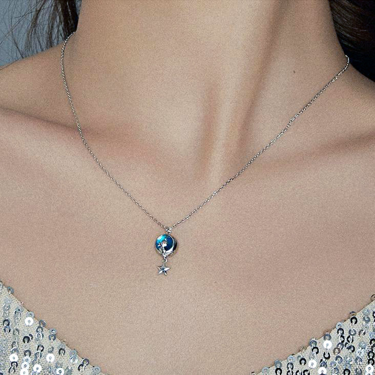 Moon-Gazing Kitty Necklace