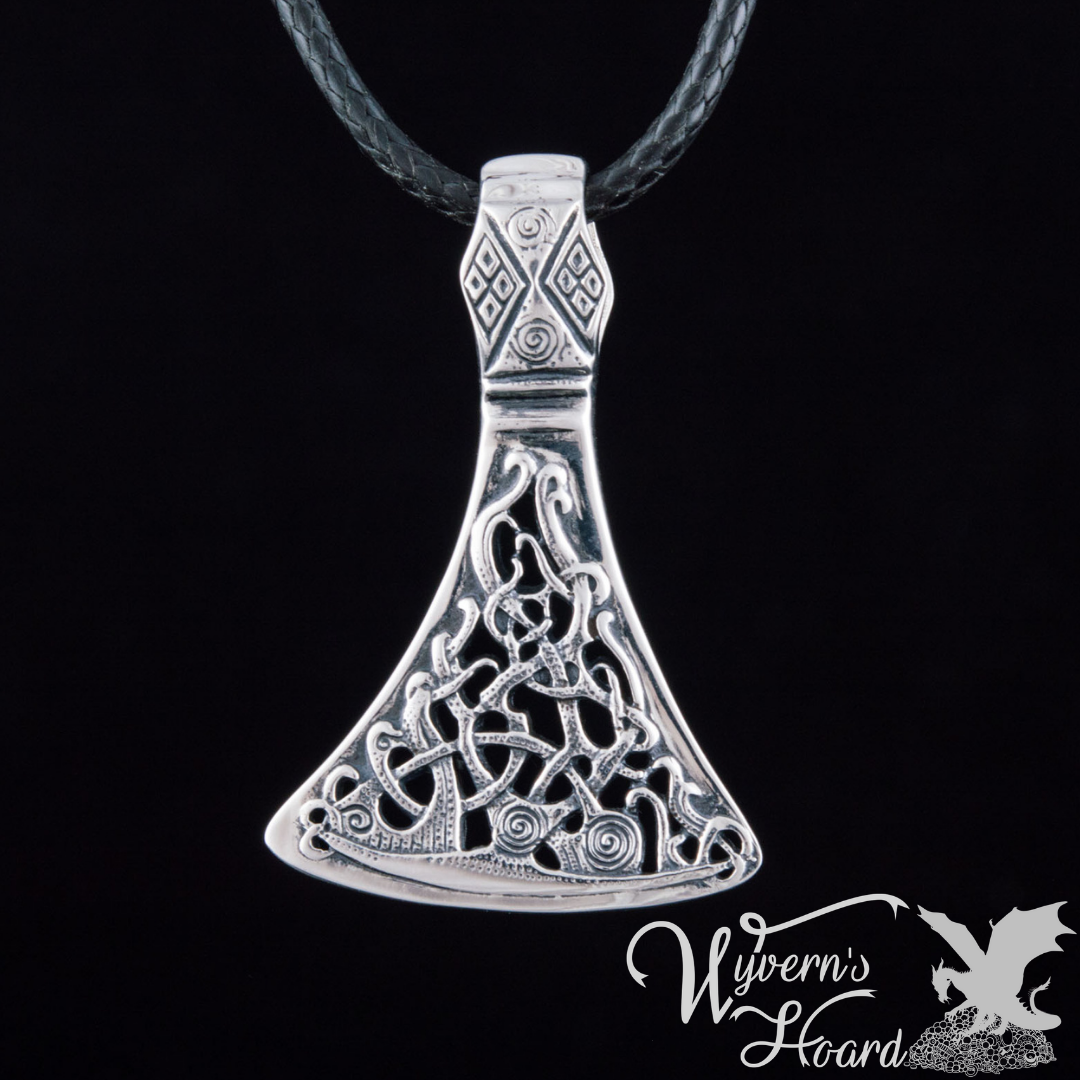 Majestic Viking Axehead with Mammen Motif Necklace