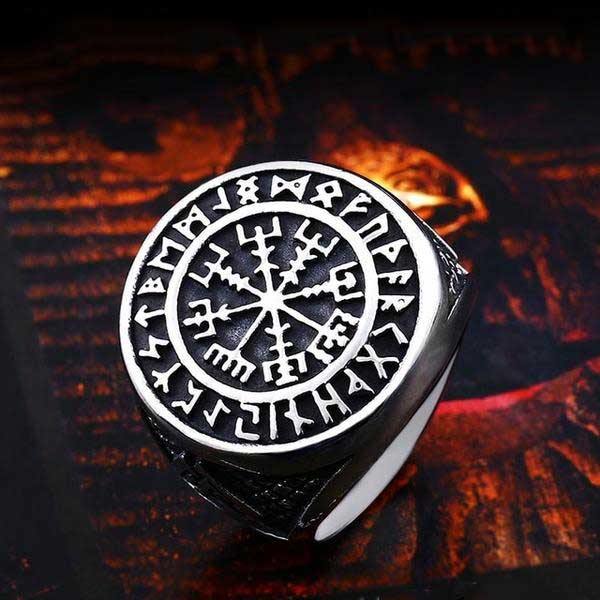 Vegvisir Rune Signet Ring - Wyvern's Hoard