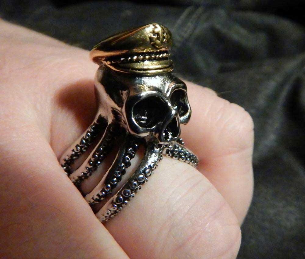 The Captain's Kraken Ring - Wyvern's Hoard