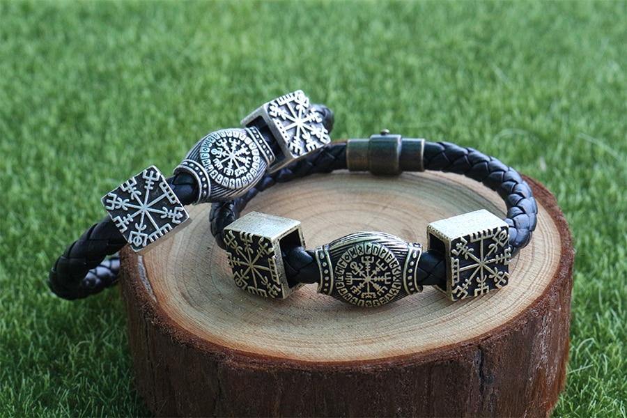Vegvisir Leather Charm Bracelet - Wyvern's Hoard