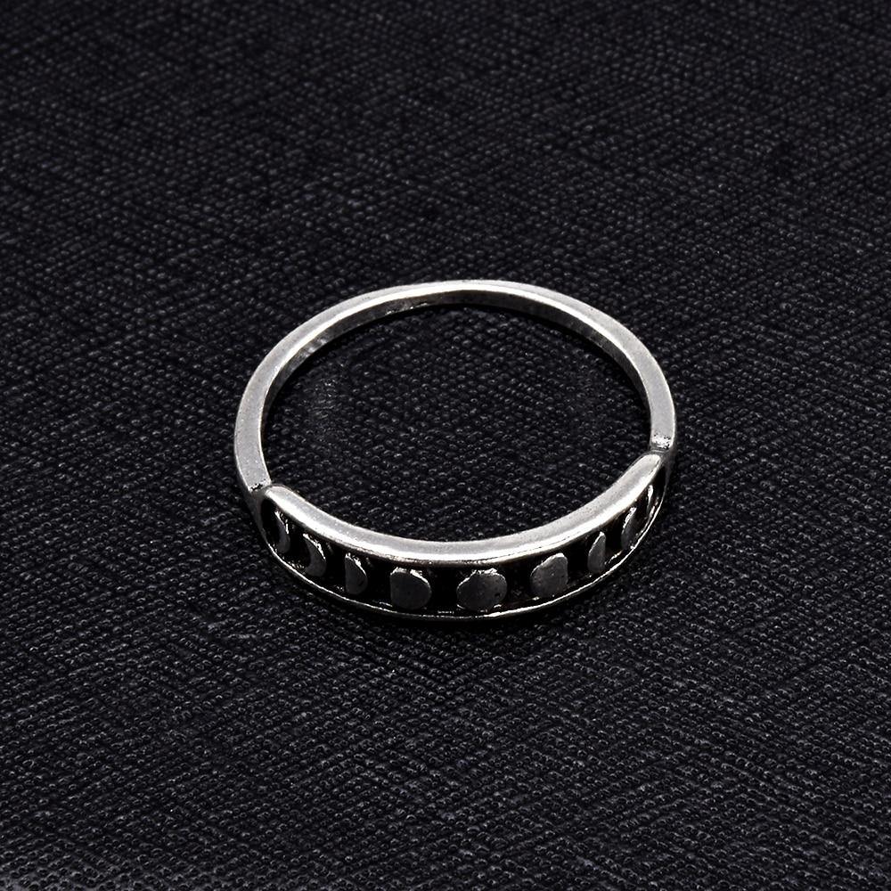 Phases of the Moon Ring - Wyvern's Hoard