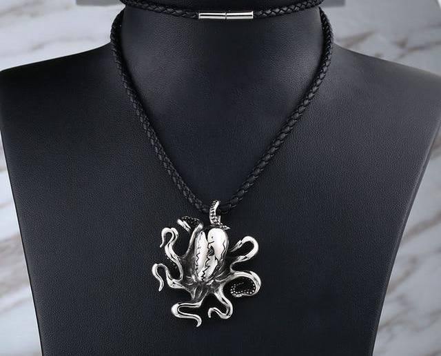 Raging Kraken Necklace - Wyvern's Hoard