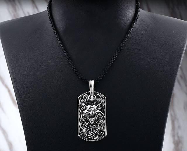 Wolf's Howl Amulet Necklace - Wyvern's Hoard