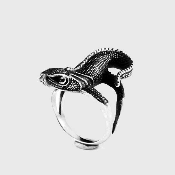 Crawling Lizard Ring - Wyvern's Hoard