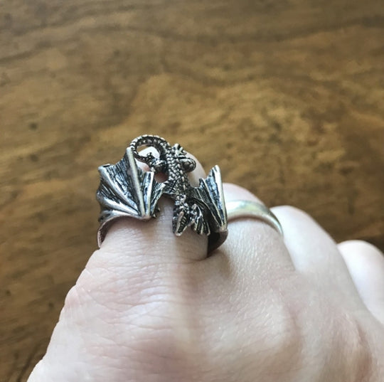 Roosting Dragon Ring – Wyvern's Hoard