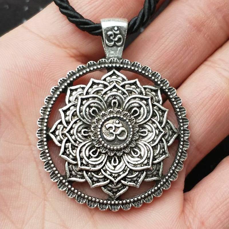 Lotus Mandala Necklace - Wyvern's Hoard