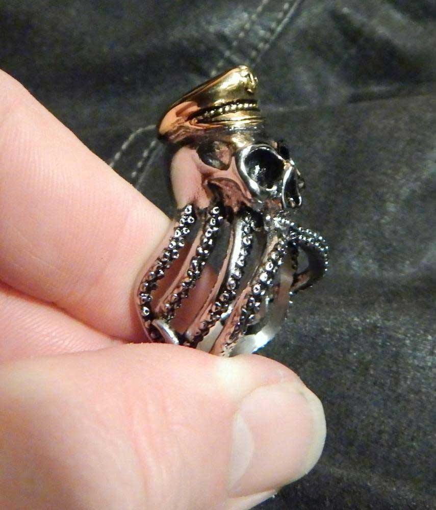 The Captain's Kraken Ring - Wyvern's Hoard