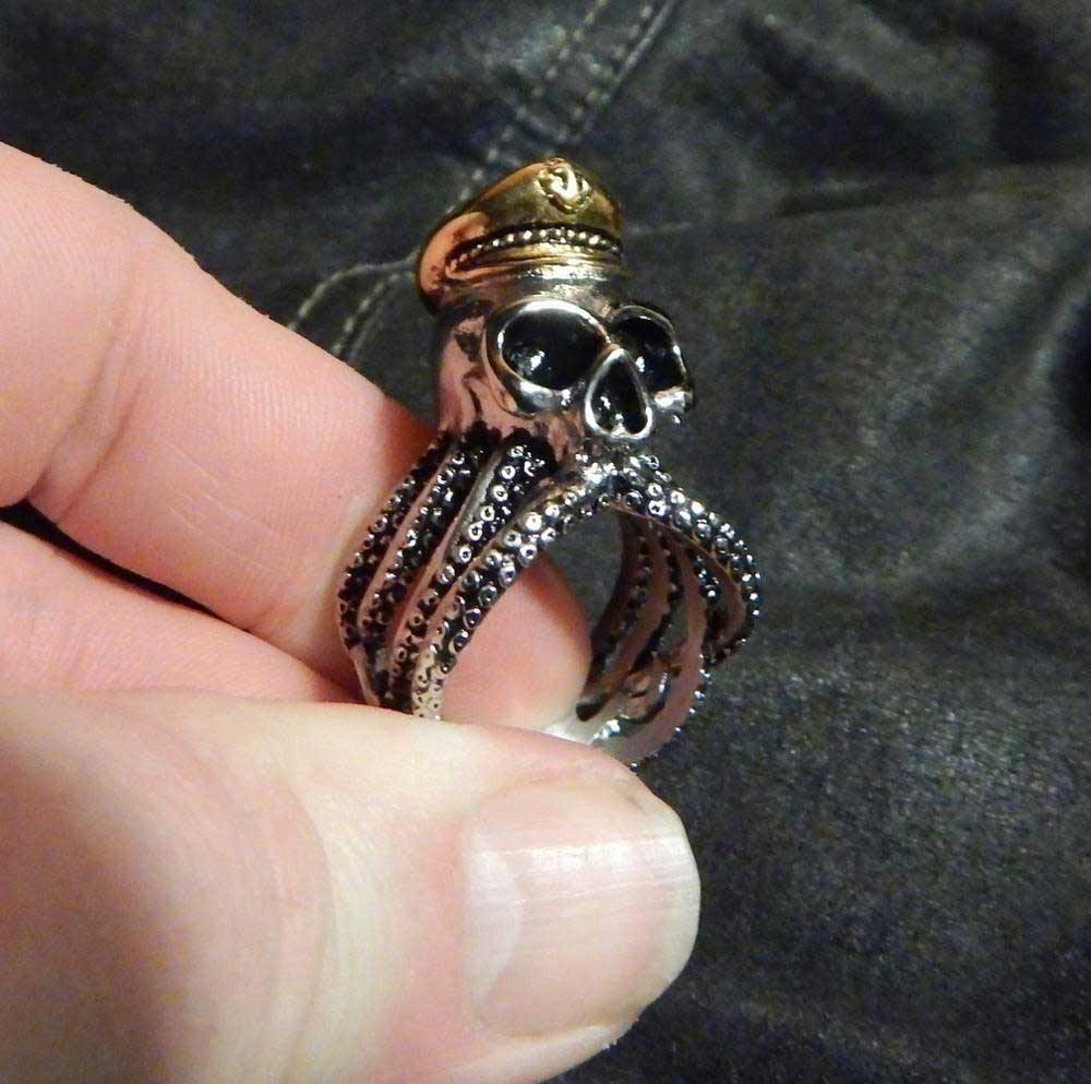 The Captain's Kraken Ring - Wyvern's Hoard