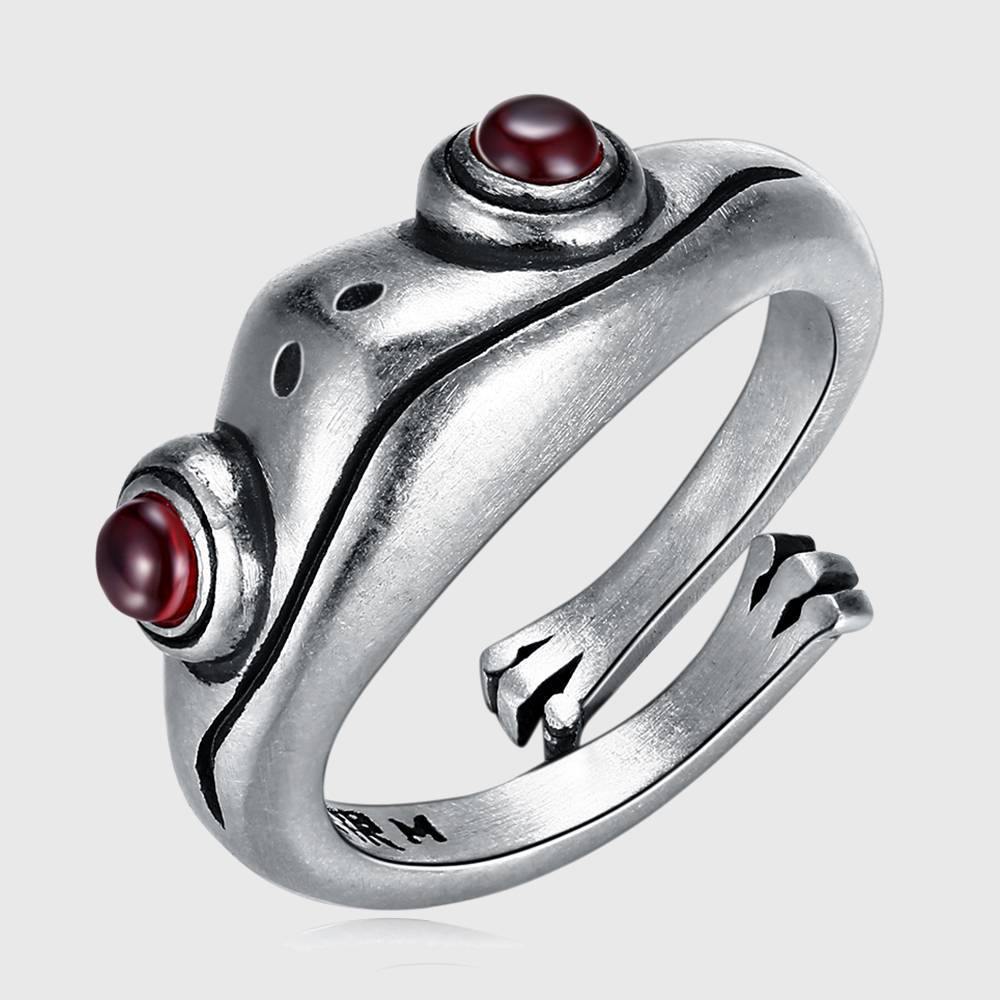 Red Garnet Frog Huggle Ring - Wyvern's Hoard