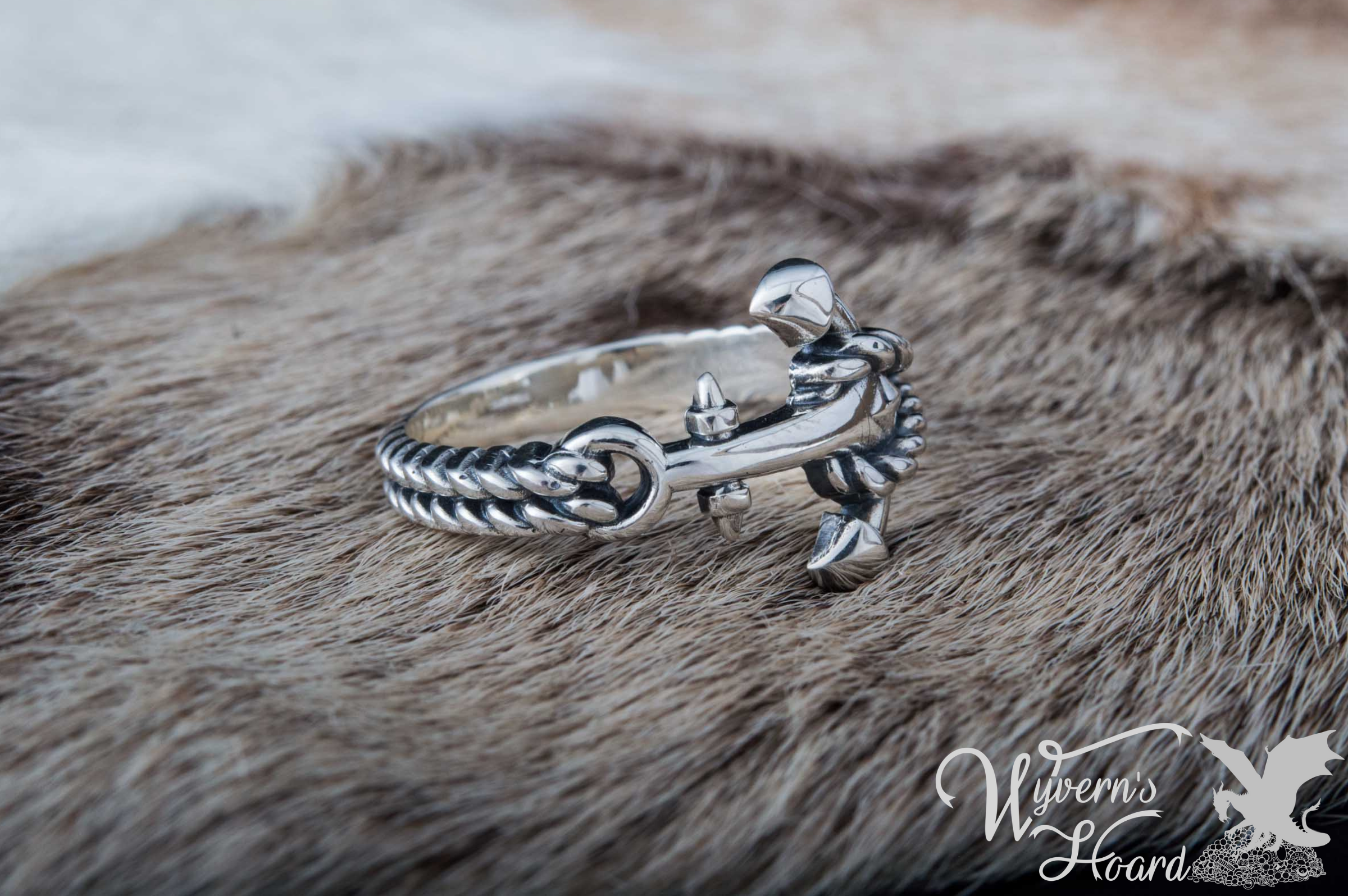 Anchor and Rope Ring - Wyvern's Hoard