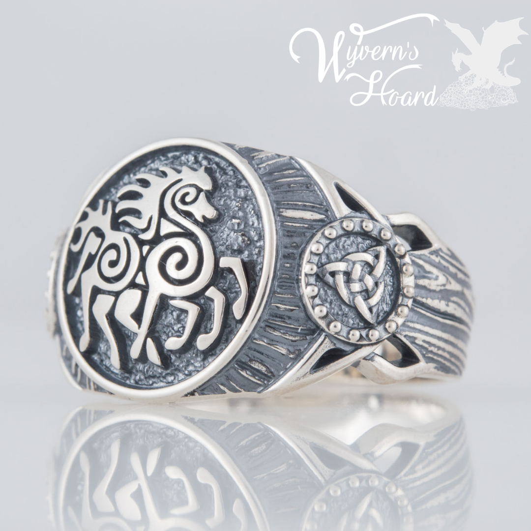 Majestic Sleipnir And Triquetra Knot Ring
