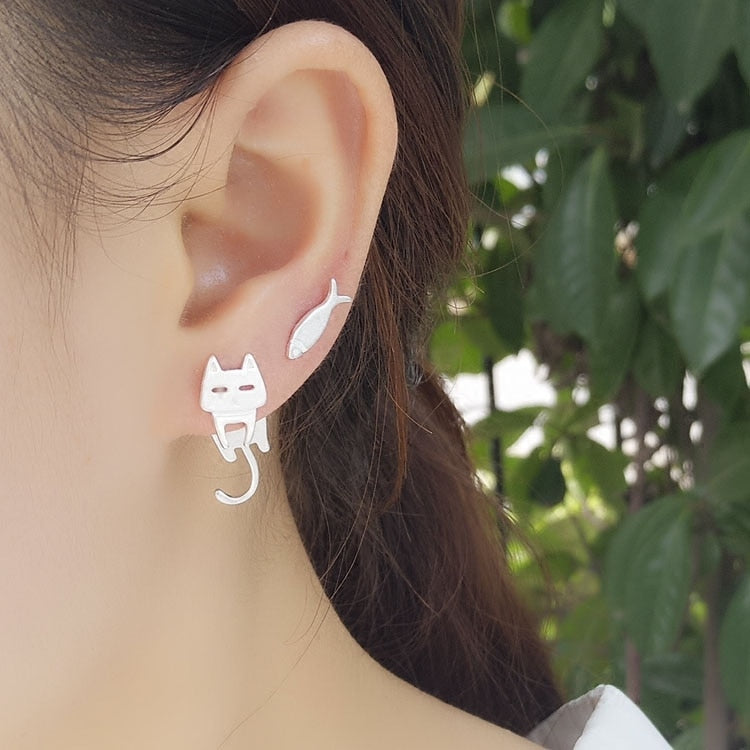 Hangry Cat & Fish Mismatched Earrings