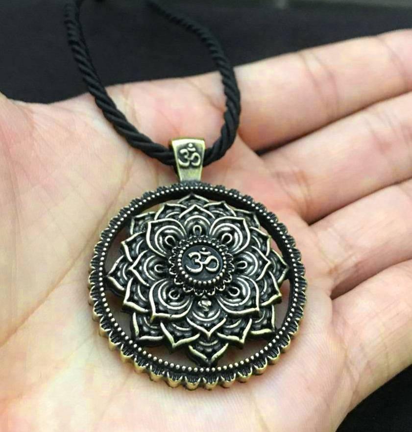 Lotus Mandala Necklace - Wyvern's Hoard