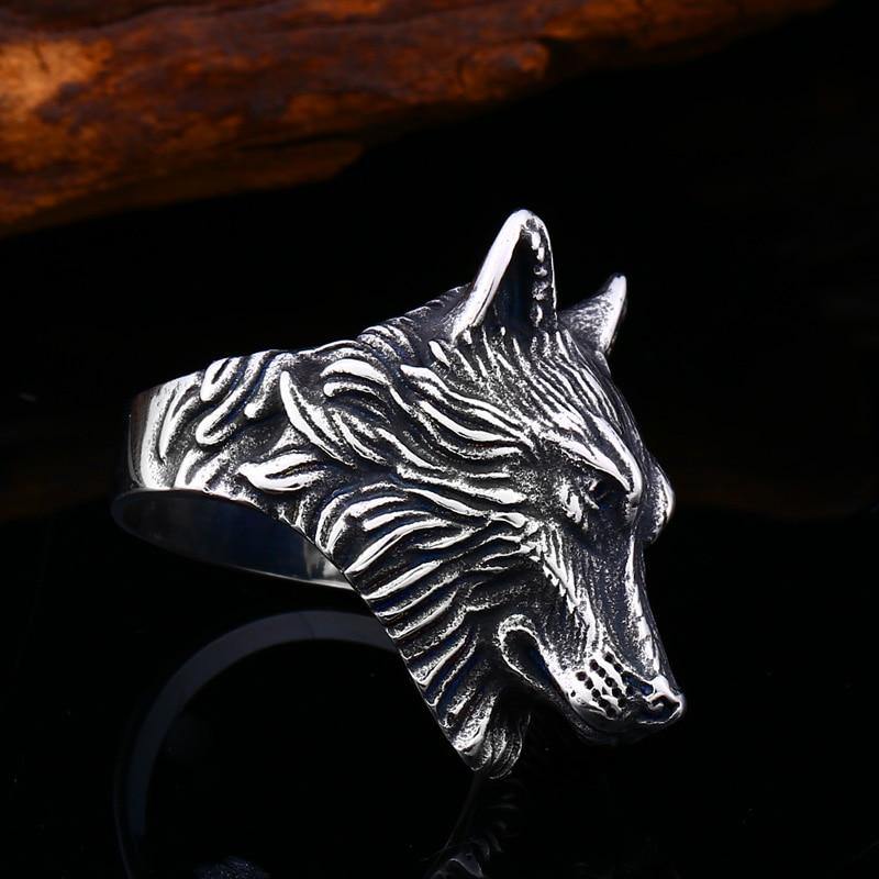 Alpha Wolf Ring - Wyvern's Hoard