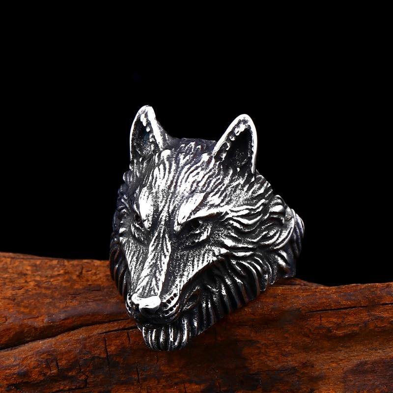 Alpha Wolf Ring - Wyvern's Hoard