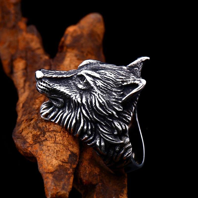 Alpha Wolf Ring - Wyvern's Hoard