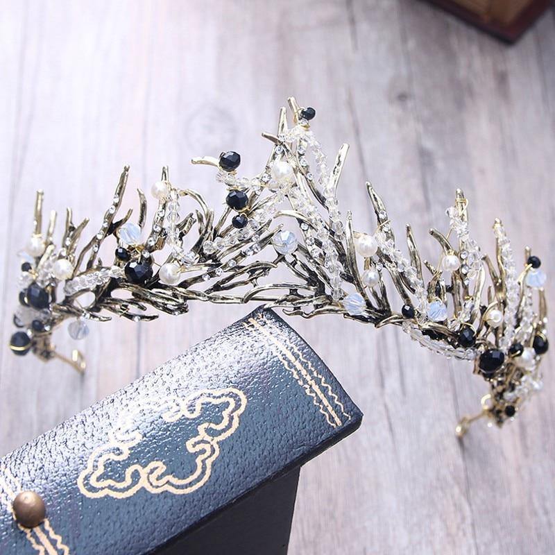 The Ice Queen's Crown - Wyvern's Hoard