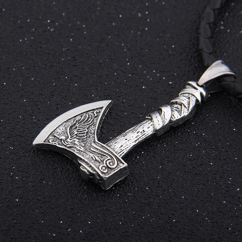 Ulfheðnar Viking Wolf Axe Necklace - Wyvern's Hoard