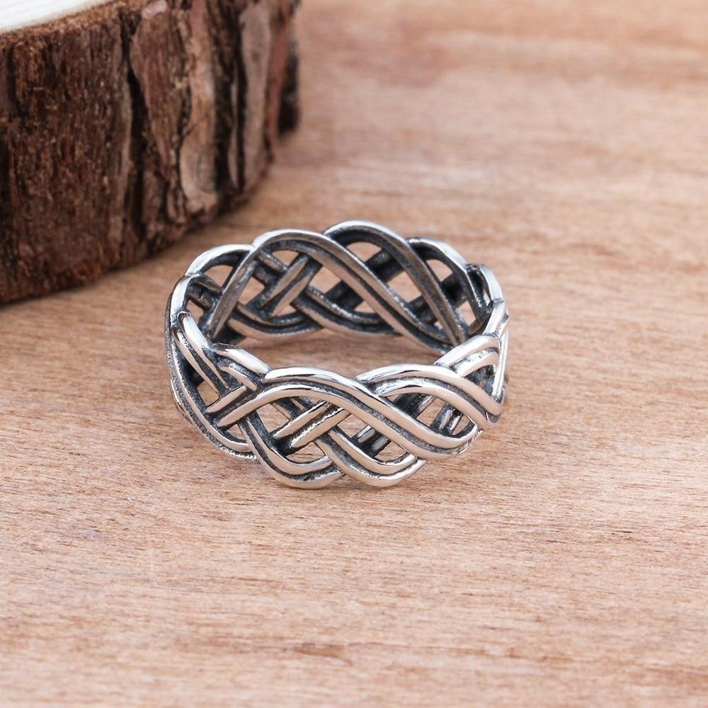Celtic Knotwork Ring - Wyvern's Hoard