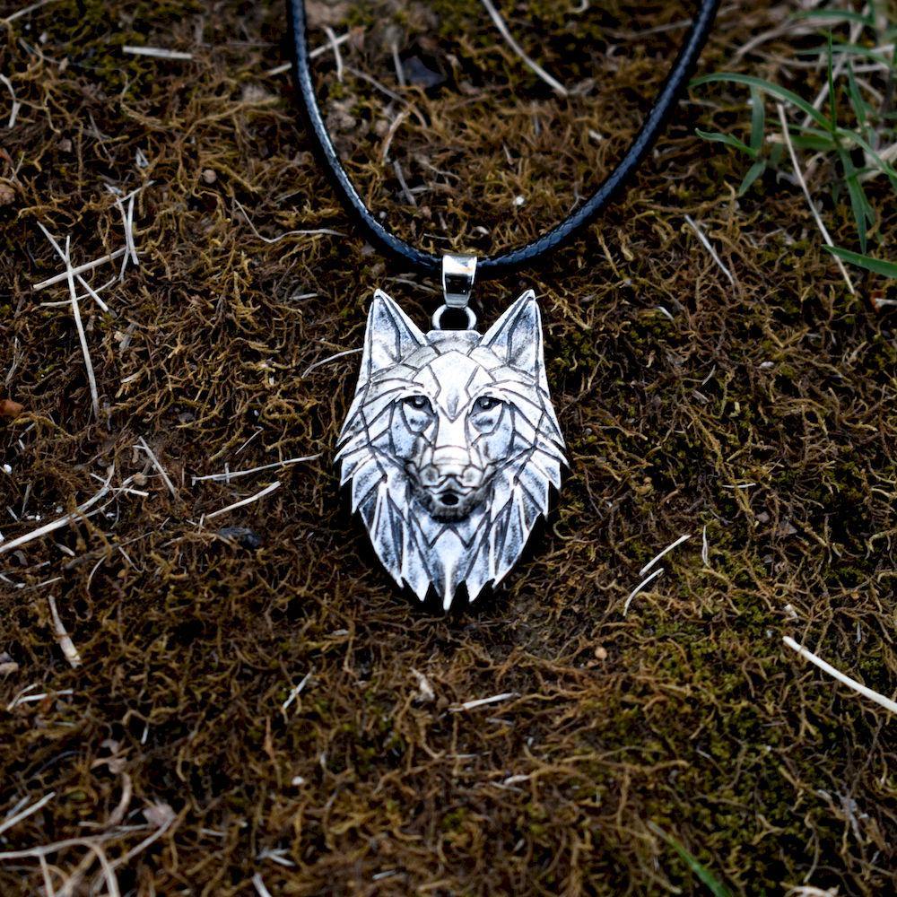 Rugged Wolf Necklace - Wyvern's Hoard