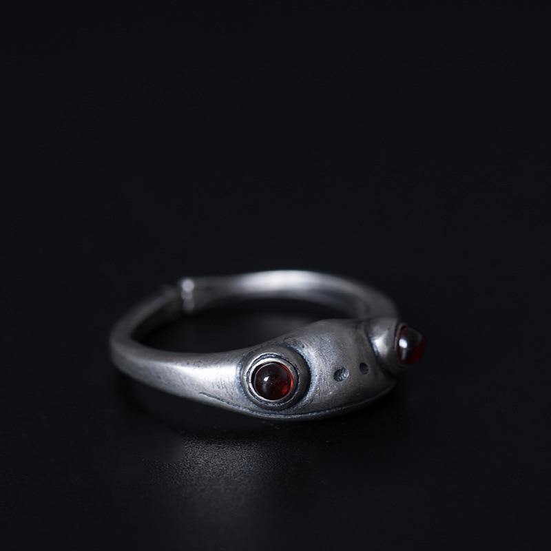 Red Garnet Frog Huggle Ring - Wyvern's Hoard