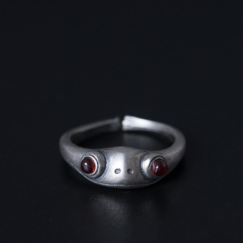 Red Garnet Frog Huggle Ring - Wyvern's Hoard