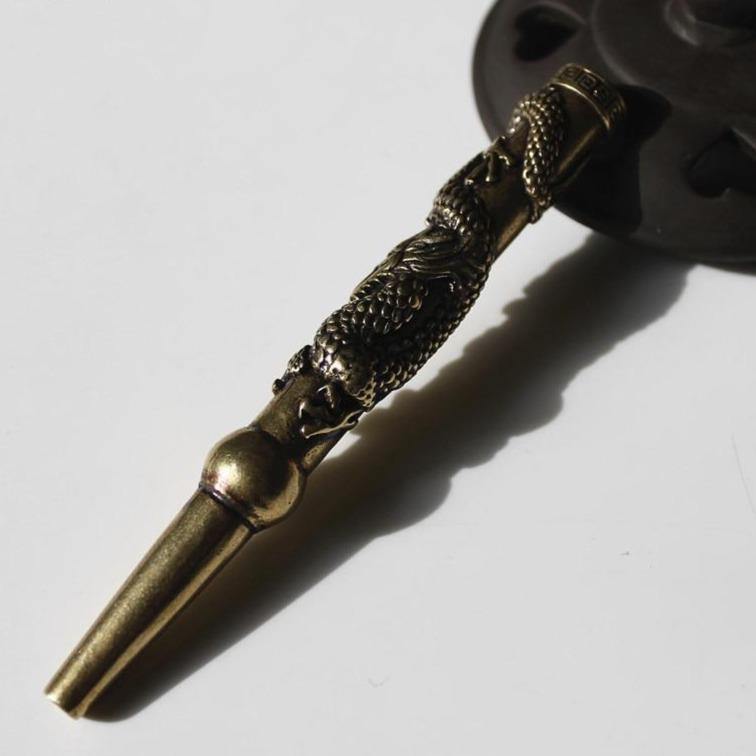 Dragon Cigarette Holder - Wyvern's Hoard