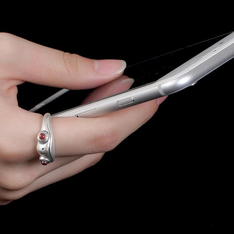 Red Garnet Frog Huggle Ring - Wyvern's Hoard