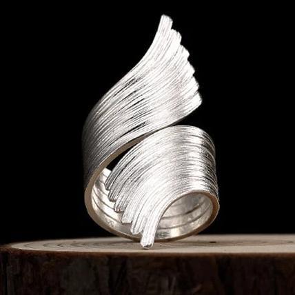 Folding Angel Wings Resizeable Ring - Wyvern's Hoard