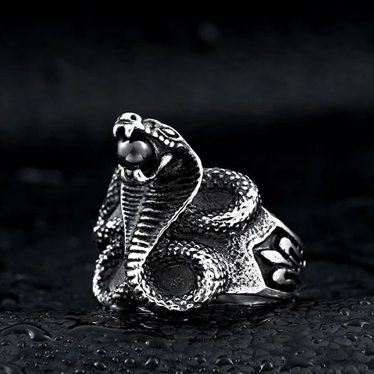 Nagamani Cobra Ring – Wyvern's Hoard