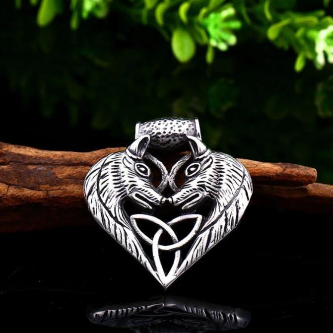 Wolf Life Mates Necklace - Wyvern's Hoard