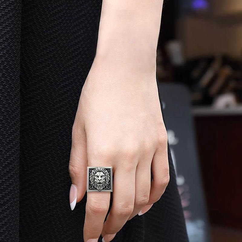 The Lion King's Secret Ring - Wyvern's Hoard