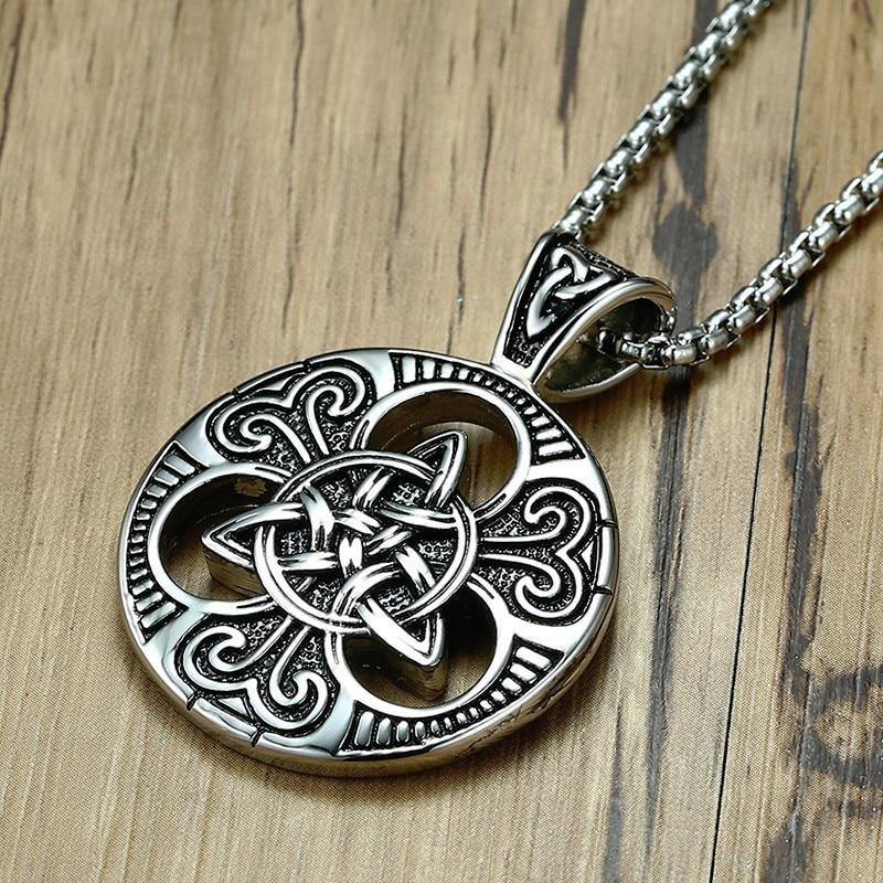 Celtic Triquetra Necklace - Wyvern's Hoard