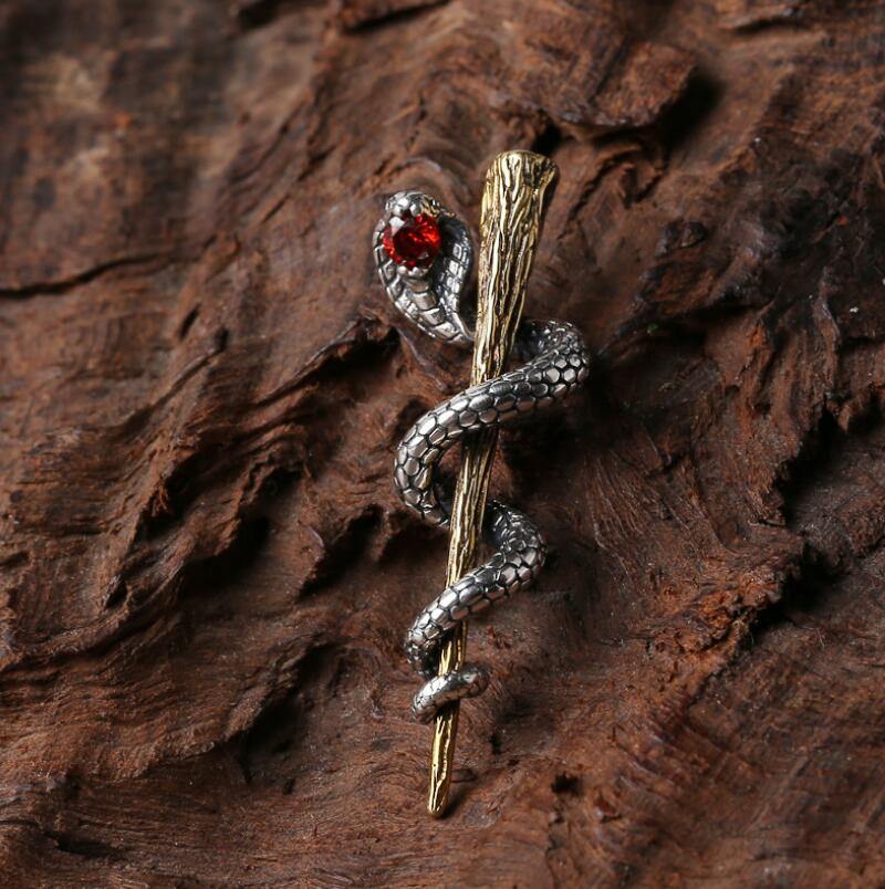 Climbing Cobra Pendant - Wyvern's Hoard