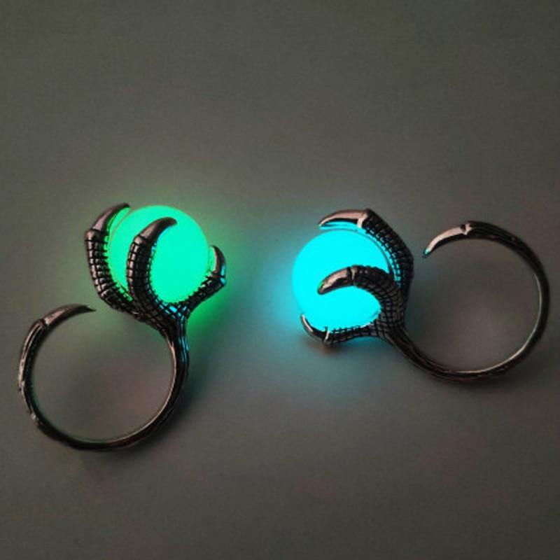 Dragon's Claw Glow in the Dark Ring - Wyvern's Hoard