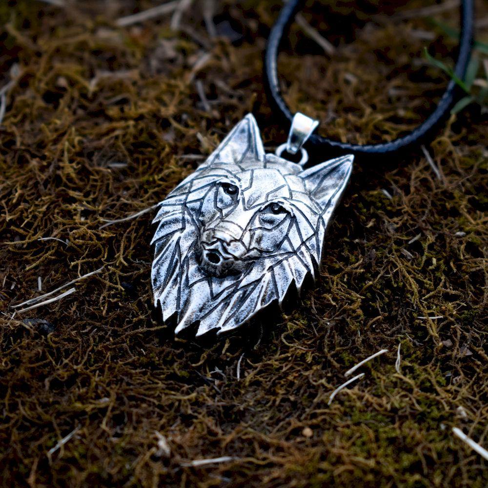 Rugged Wolf Necklace - Wyvern's Hoard