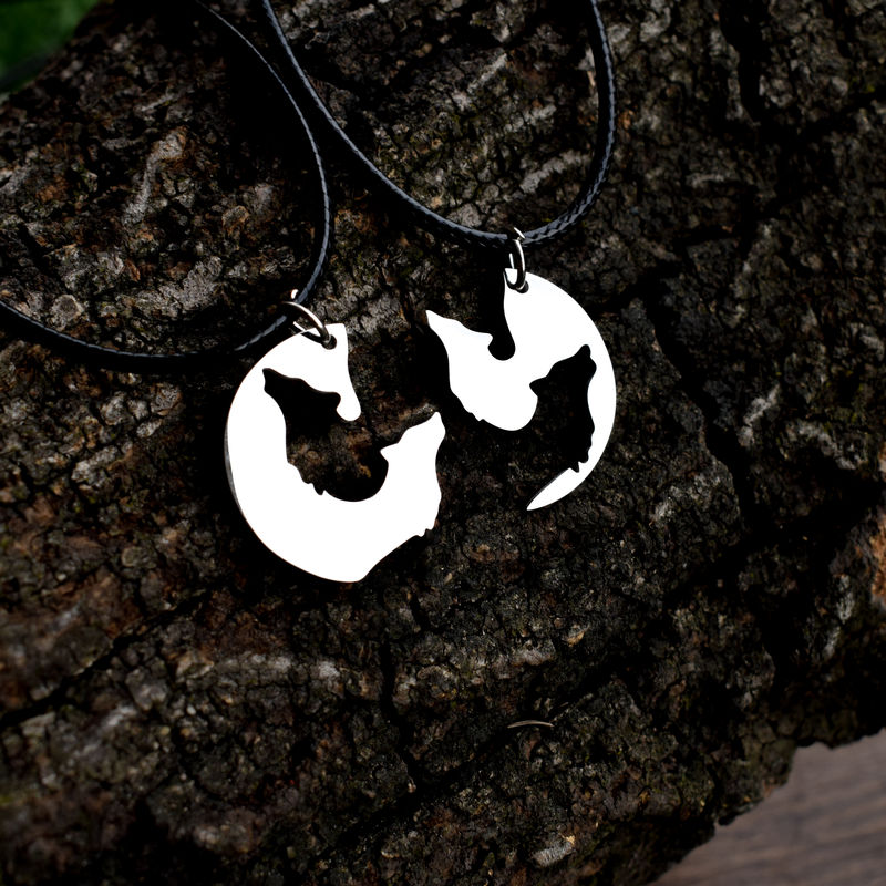 Howling Wolves Silhouette Couple Necklaces