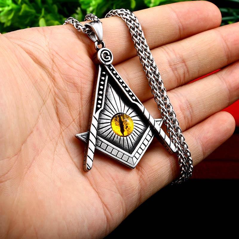 Masonic Eye Of Providence Necklace - Wyvern's Hoard