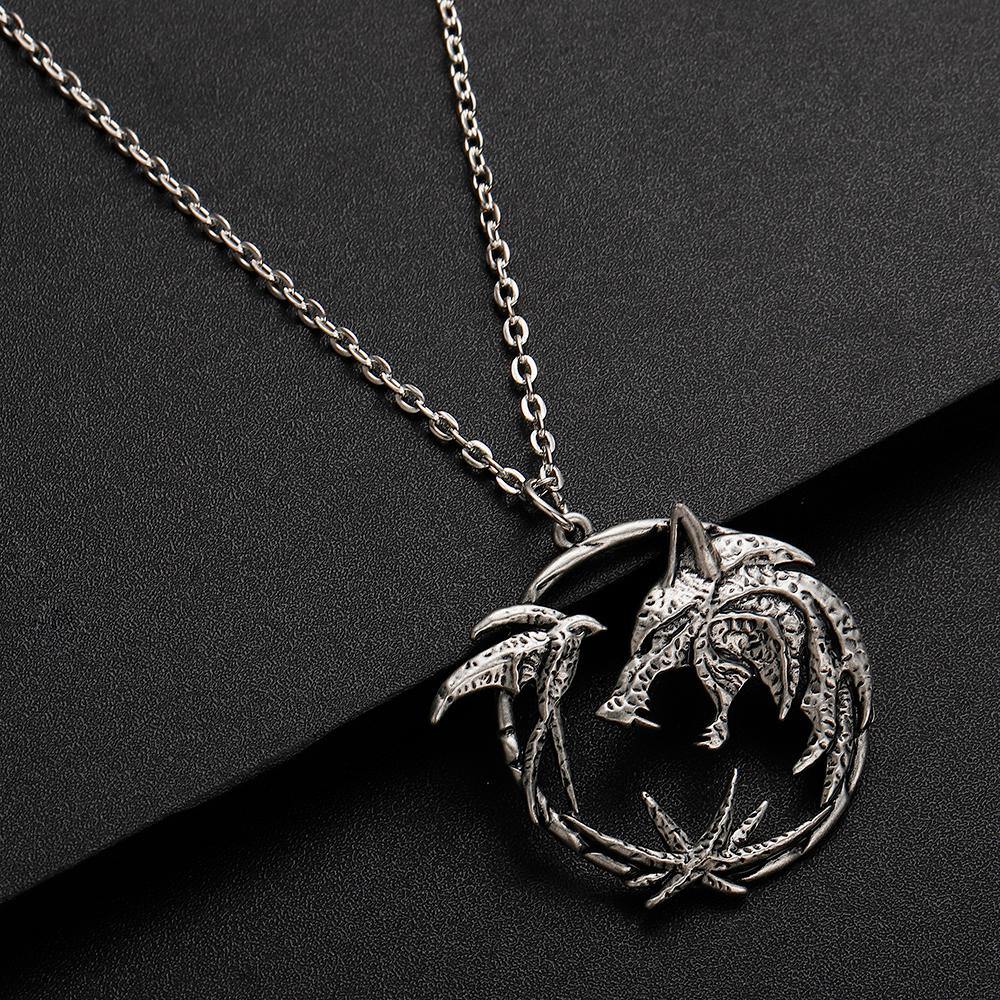 Guardian Wolf Necklace - Wyvern's Hoard