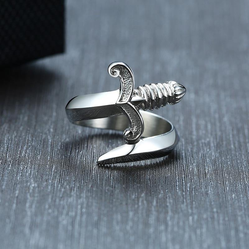Steel Dagger Ring - Wyvern's Hoard