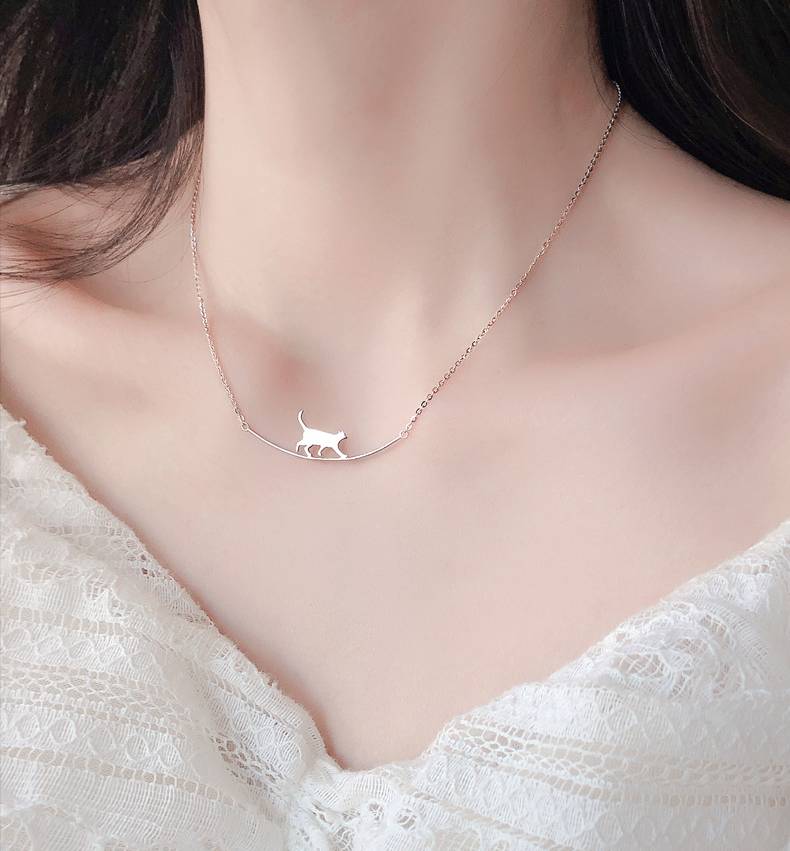 Cat Walk Minimalist Necklace