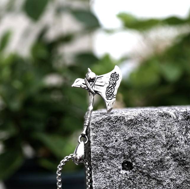 Viking Warrior Axe With Vegvisir Necklace