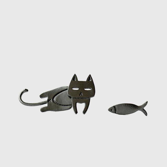 Hangry Cat & Fish Mismatched Earrings