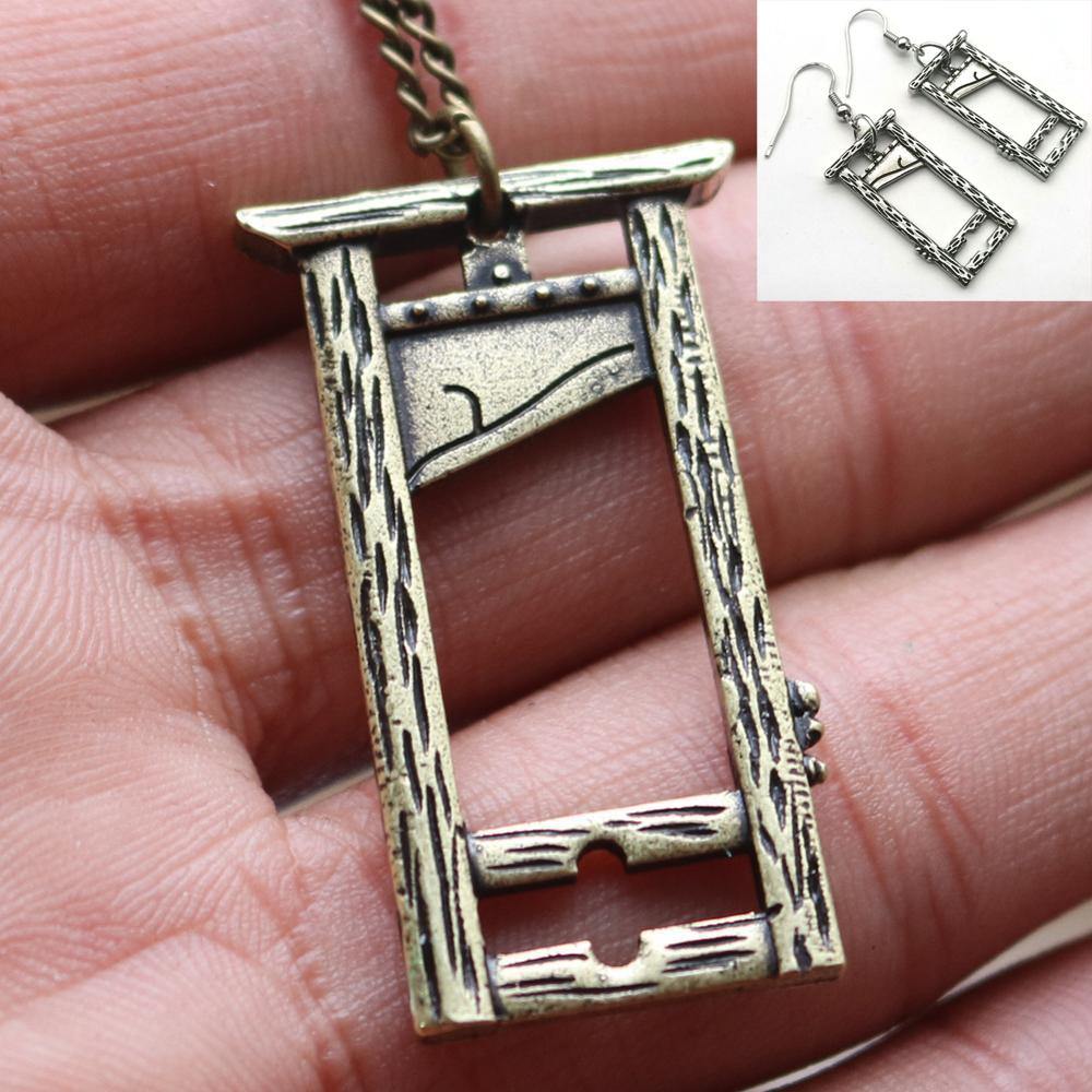 The Guillotine Necklace - Wyvern's Hoard