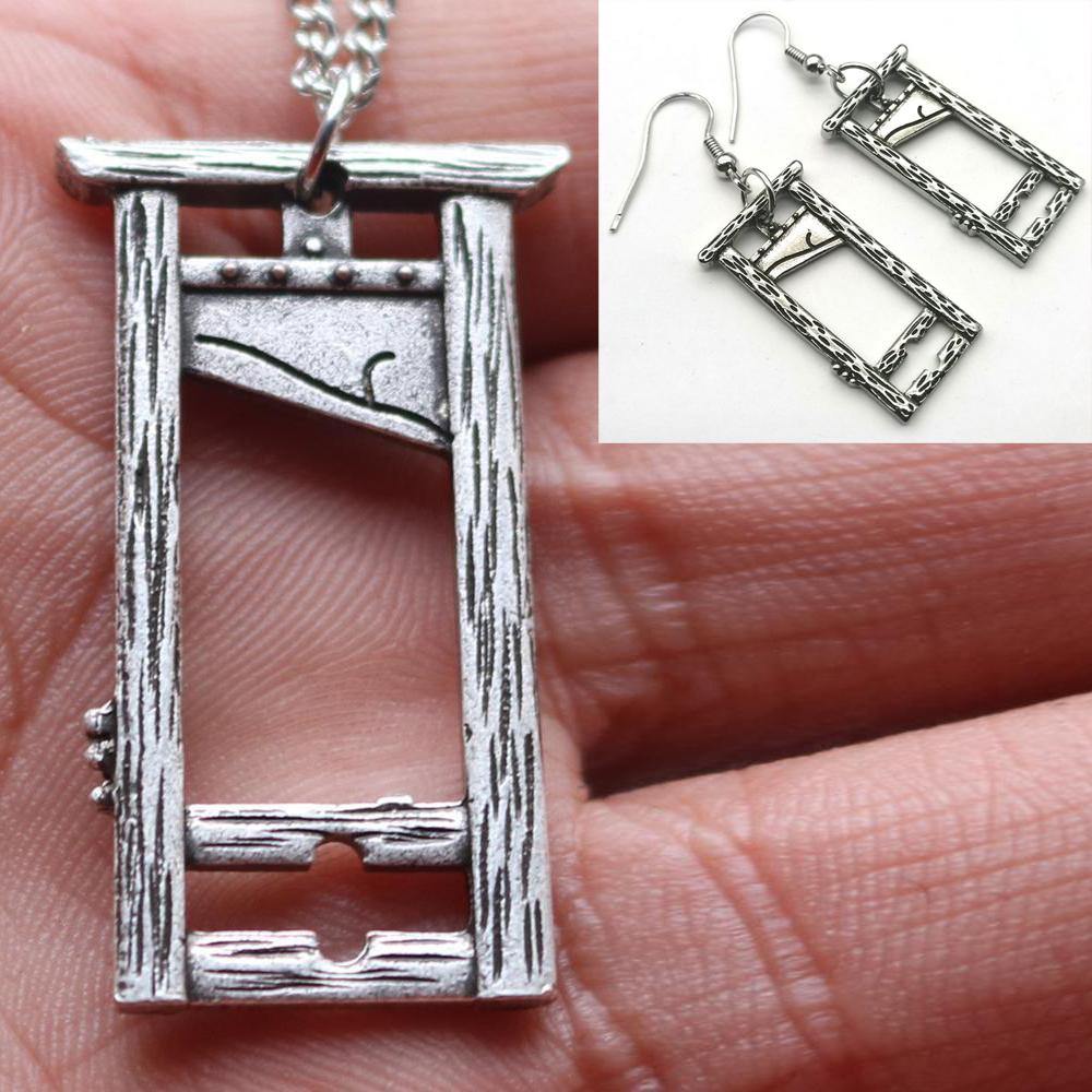 The Guillotine Necklace - Wyvern's Hoard